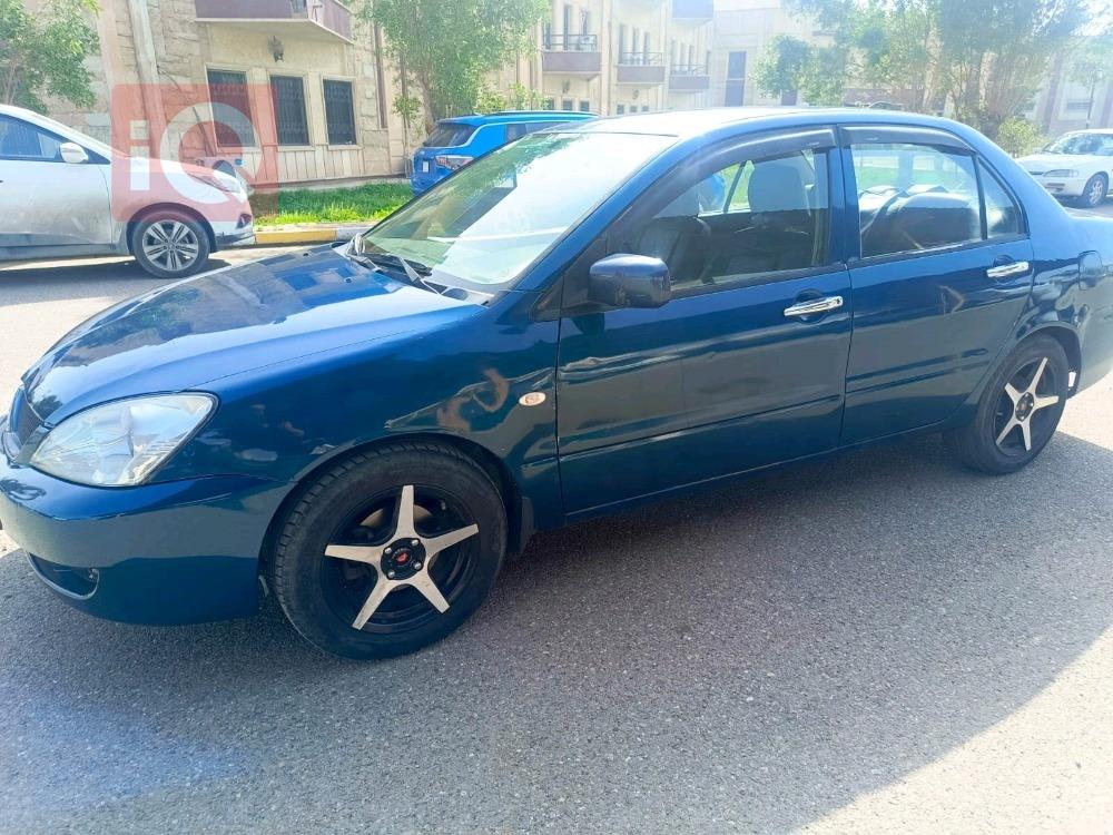 ميتسوبيشي لانسر